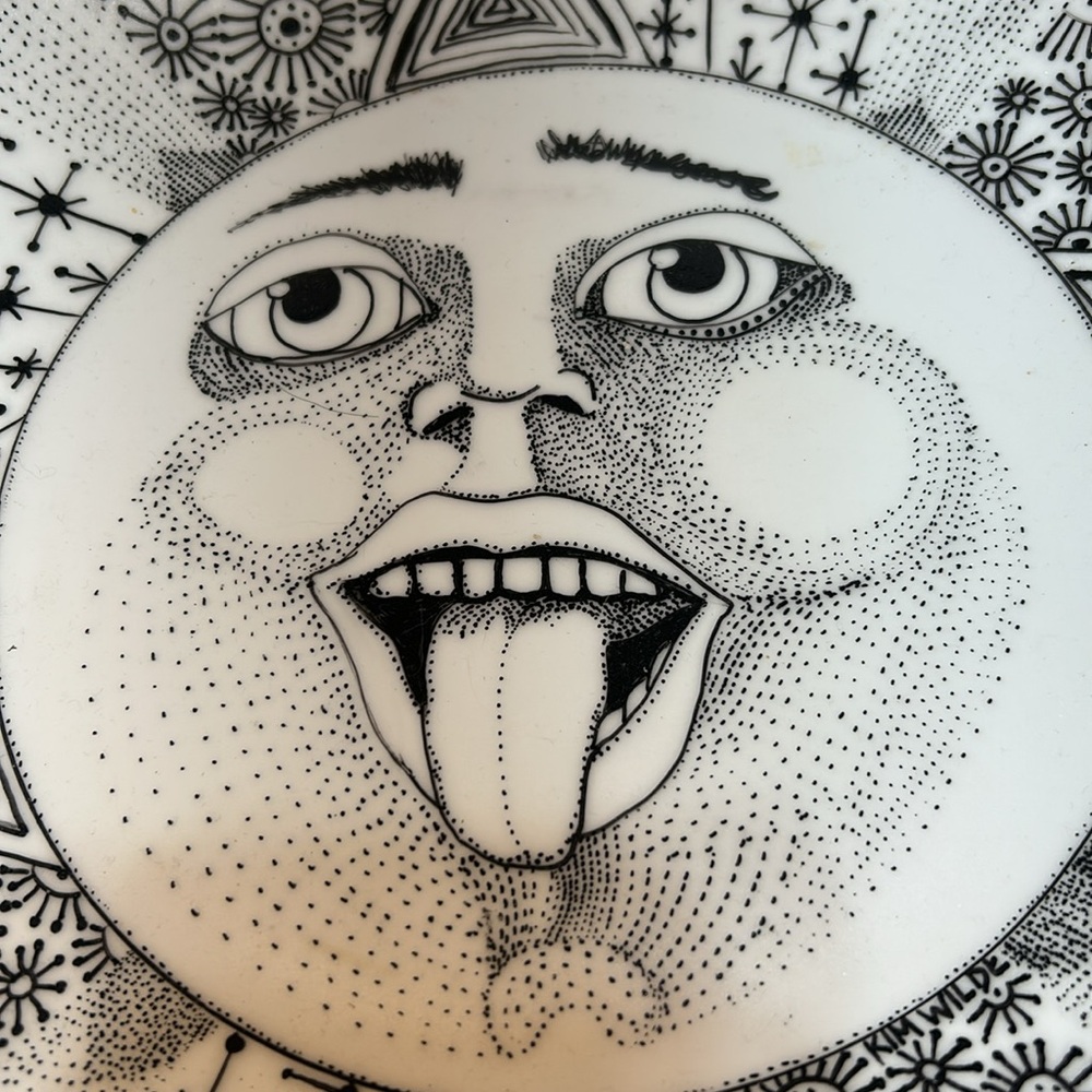 Artists whimsical pointillism hand drawn plate - Picture 3 of 4